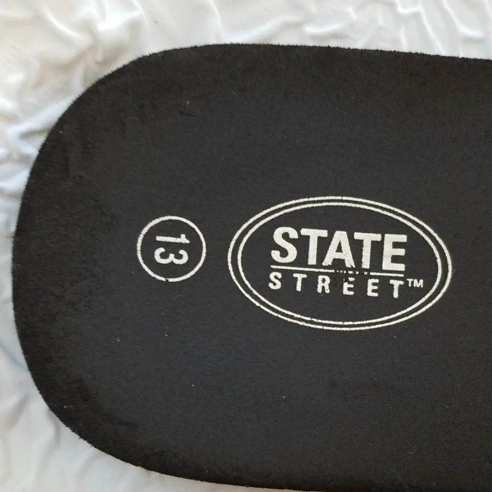 State Street Men's Black Brown Suede Flip-Flops